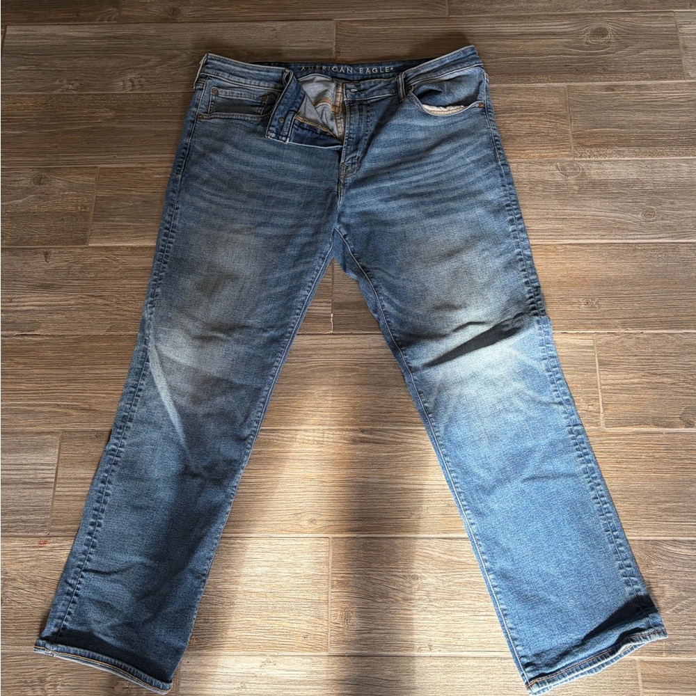 American Eagle Outfitters Men's Distressed Light Blue Straight Jeans